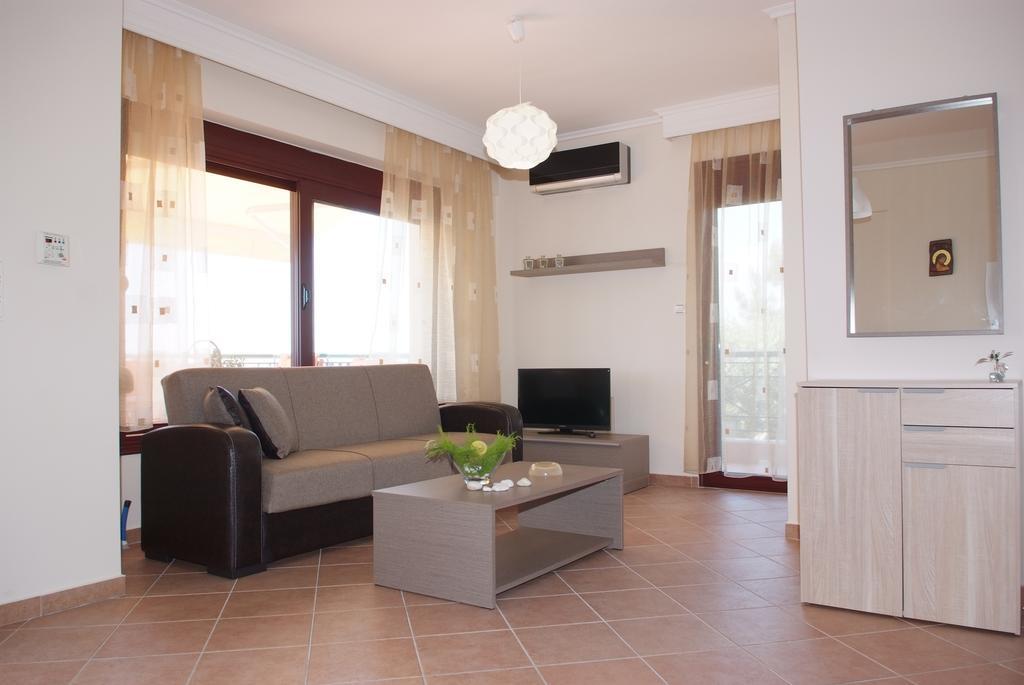 Sofia Luxury Maisonettes Nikiti  Rum bild