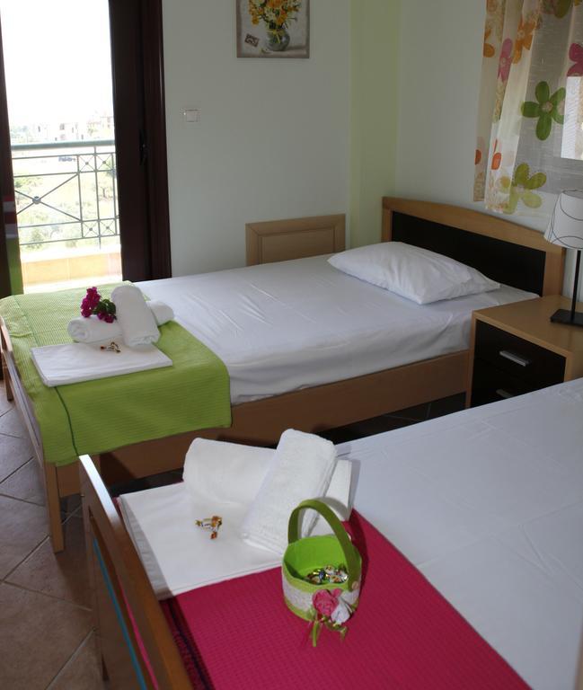 Sofia Luxury Maisonettes Nikiti  Rum bild